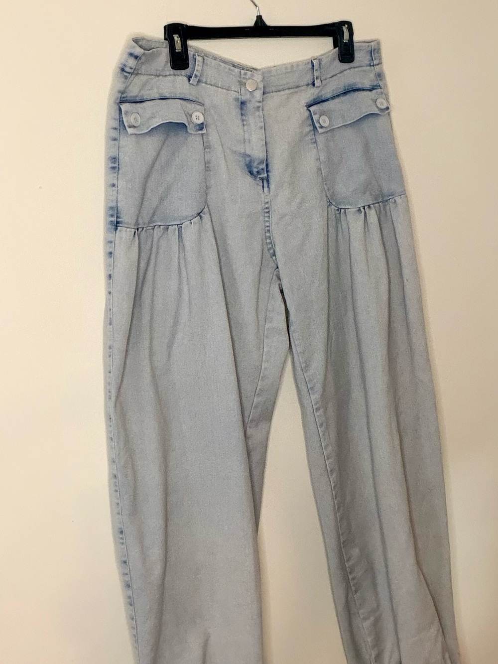 Light Blue Women's High-Waist Wide-Leg Jeans with Front Pockets